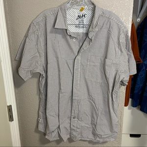 Men’s Nautica Jeans Co. 
Button up XL Short Sleeve